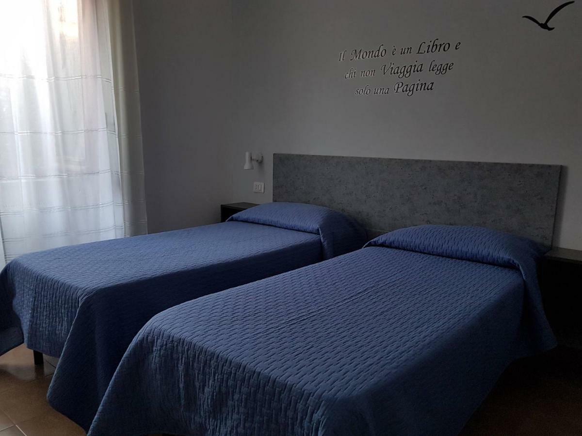 Cecchina L'Arancio B&B מראה חיצוני תמונה